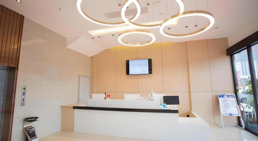 City Comfort Inn Luzhou Jiangyang District Wancheng International Exterior photo