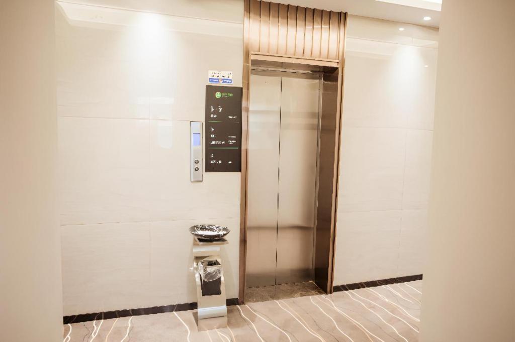 City Comfort Inn Luzhou Jiangyang District Wancheng International Exterior photo