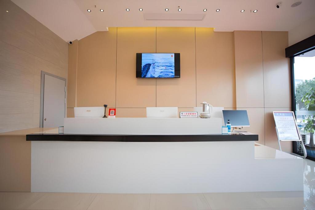 City Comfort Inn Luzhou Jiangyang District Wancheng International Exterior photo
